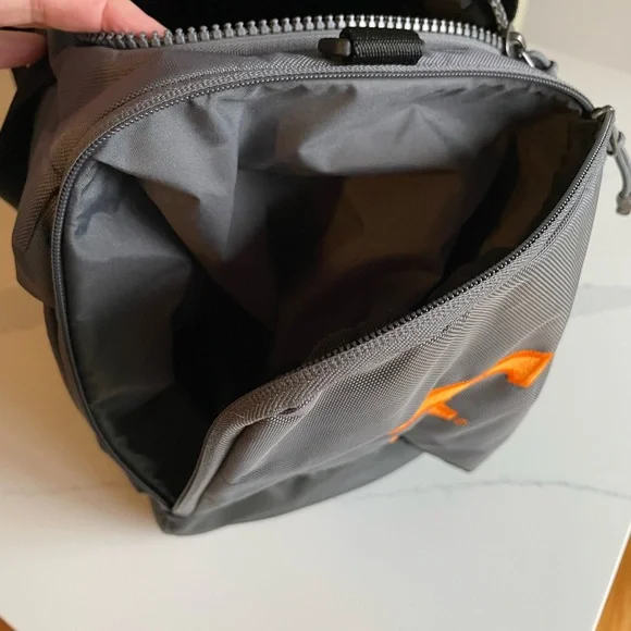 Nike University of Tennessee grey duffel bag. Like new. Handles/shoulder strap Storage